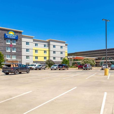 Days Inn & Suites By Wyndham Lubbock Medical Center Exteriér fotografie