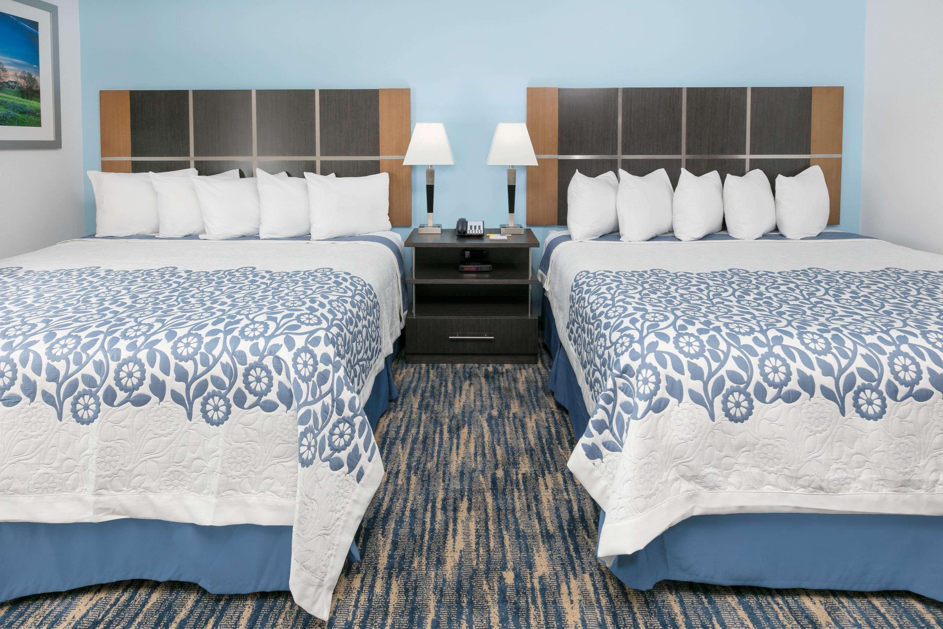 Days Inn & Suites By Wyndham Lubbock Medical Center Exteriér fotografie