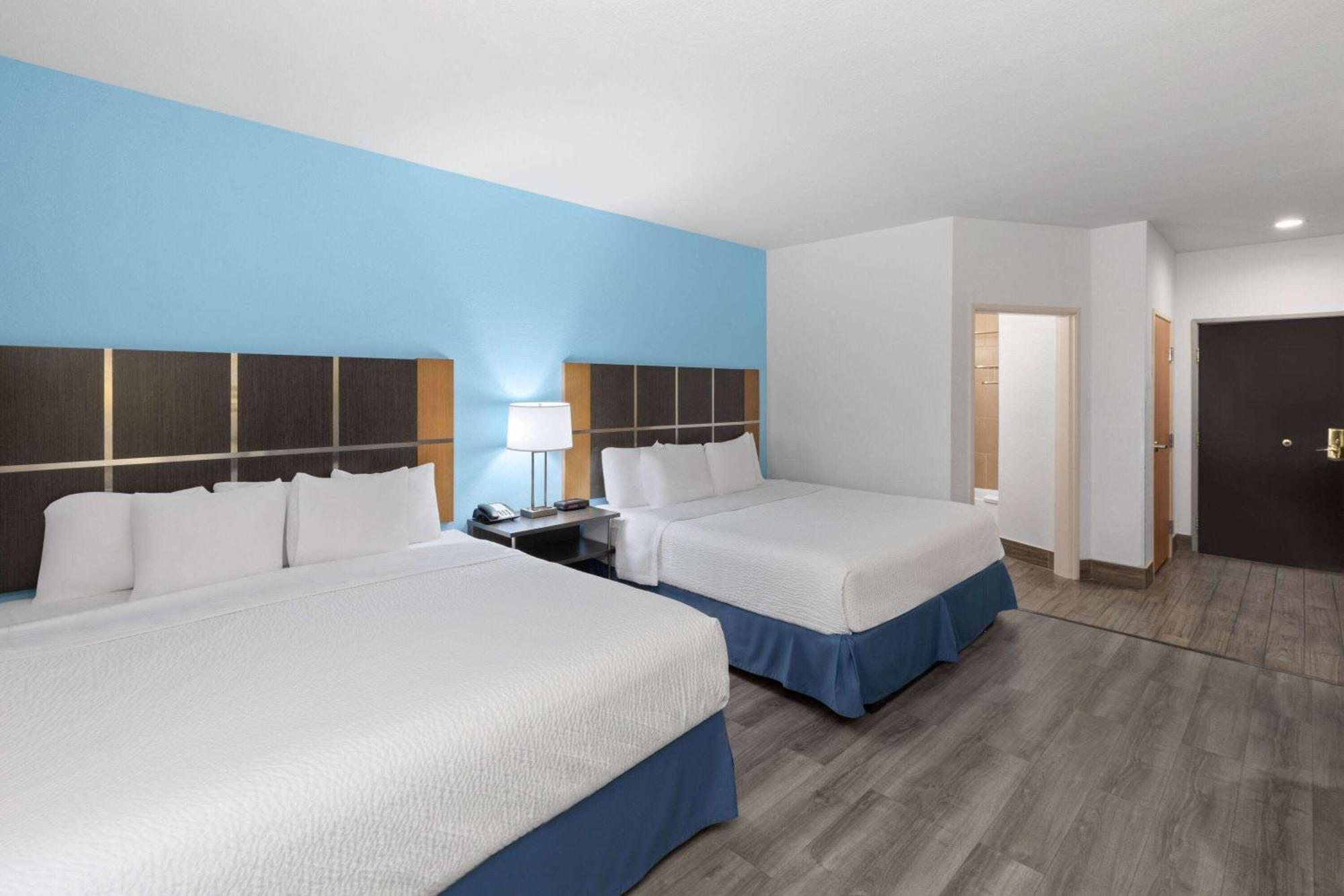 Days Inn & Suites By Wyndham Lubbock Medical Center Exteriér fotografie