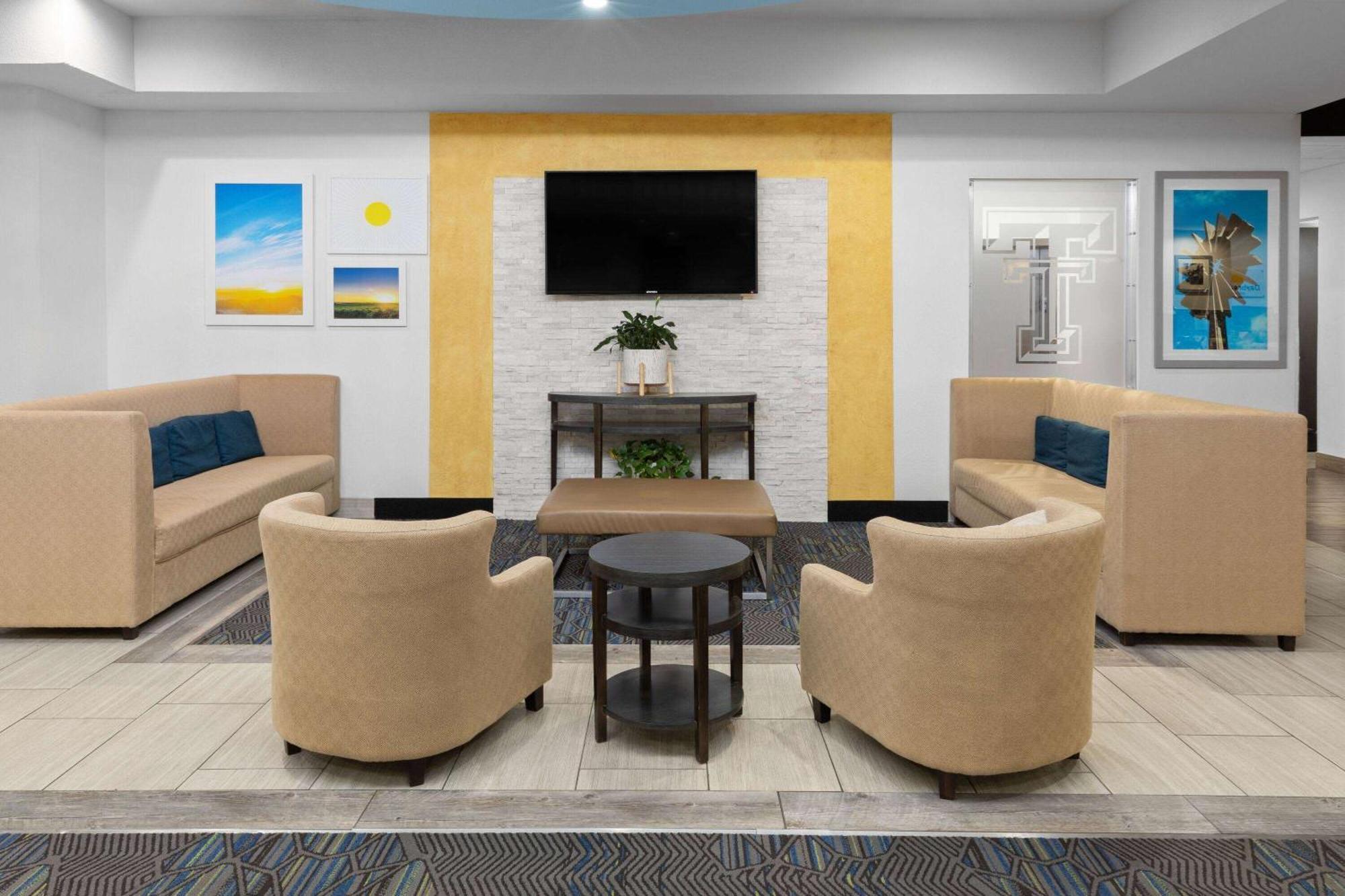 Days Inn & Suites By Wyndham Lubbock Medical Center Exteriér fotografie
