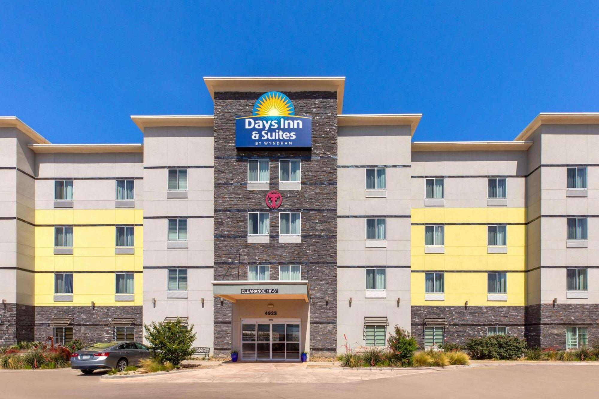 Days Inn & Suites By Wyndham Lubbock Medical Center Exteriér fotografie