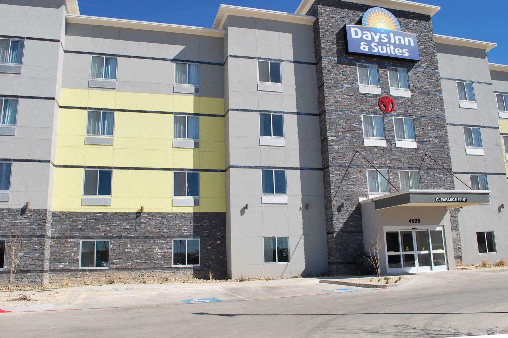 Days Inn & Suites By Wyndham Lubbock Medical Center Exteriér fotografie