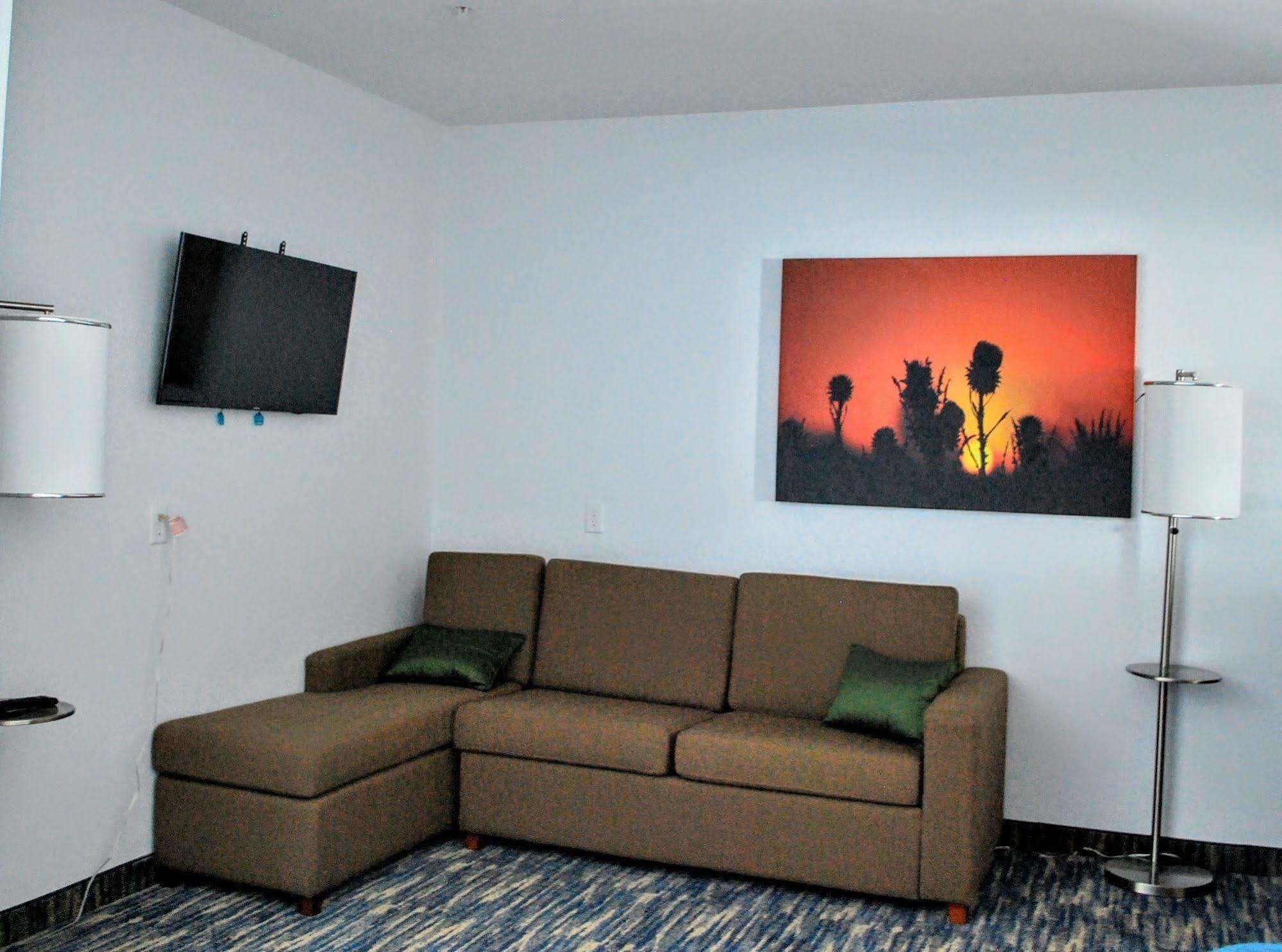 Days Inn & Suites By Wyndham Lubbock Medical Center Exteriér fotografie