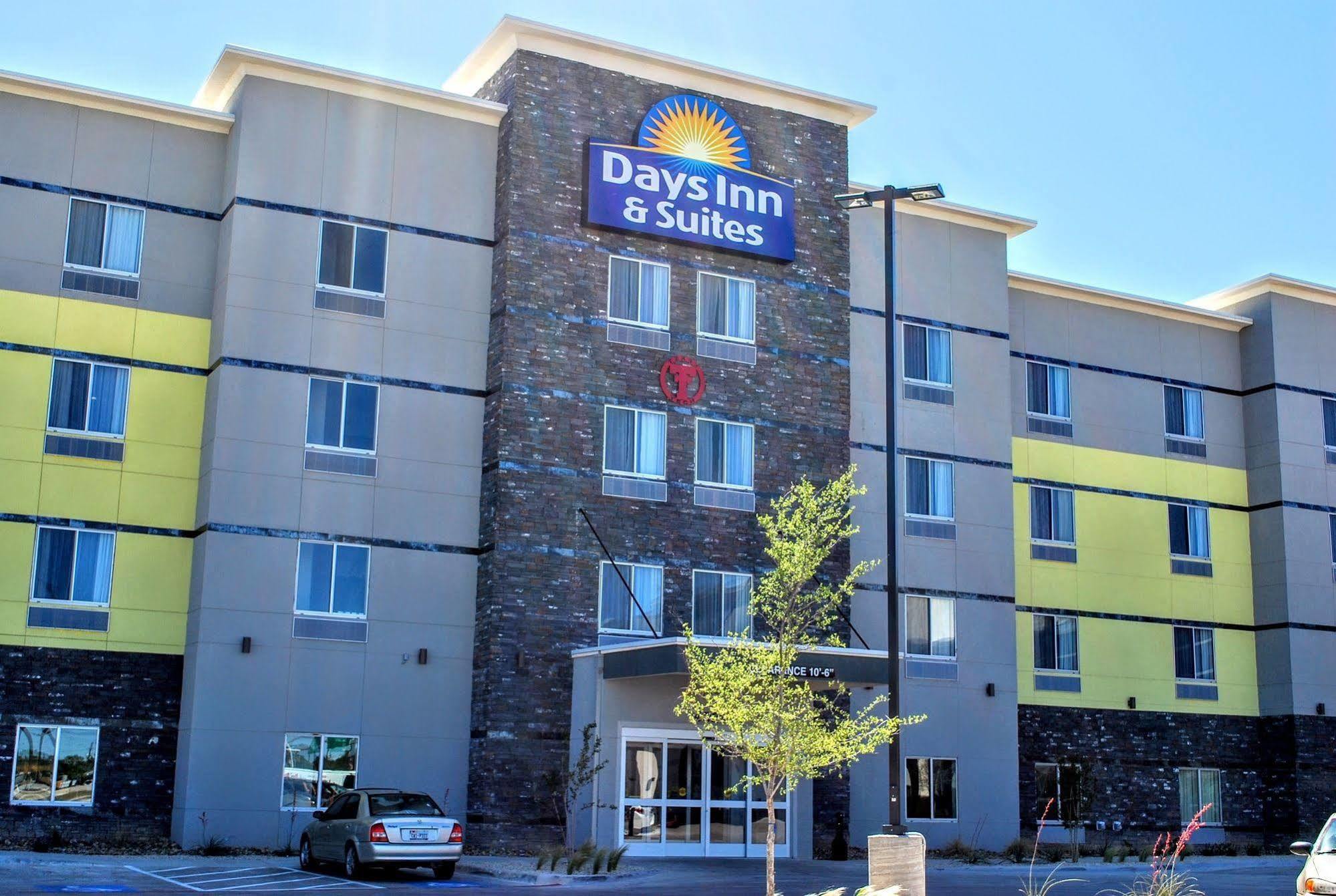 Days Inn & Suites By Wyndham Lubbock Medical Center Exteriér fotografie