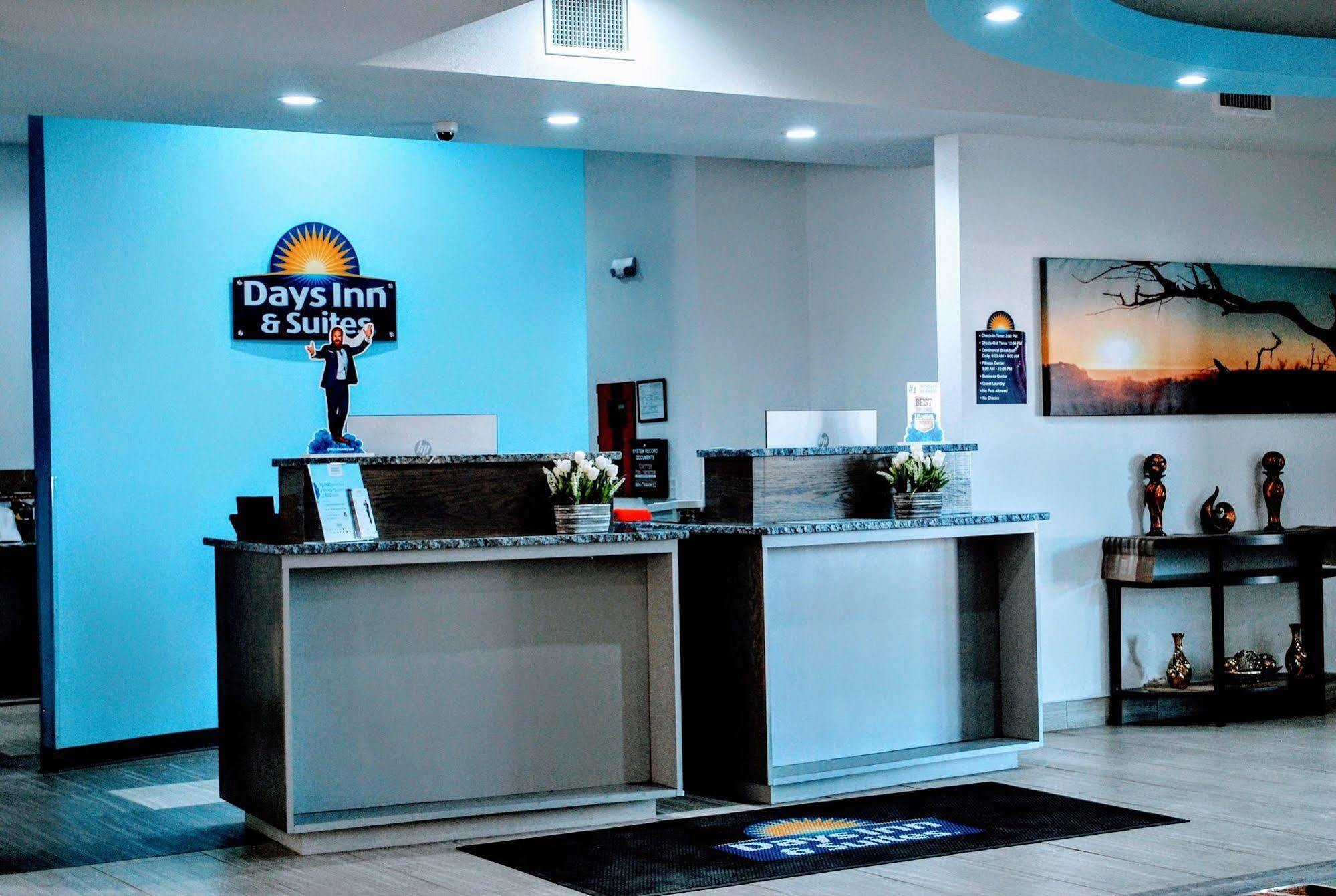 Days Inn & Suites By Wyndham Lubbock Medical Center Exteriér fotografie